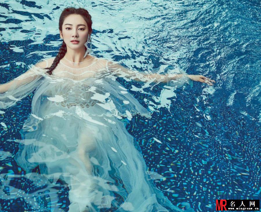 张雨绮性感美人鱼大片 展湿身诱惑(1)