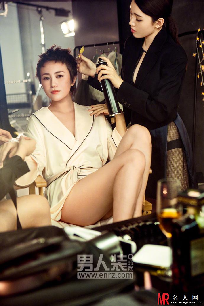 玛丽最新写真曝光 升级开挂大秀性感身材(1)