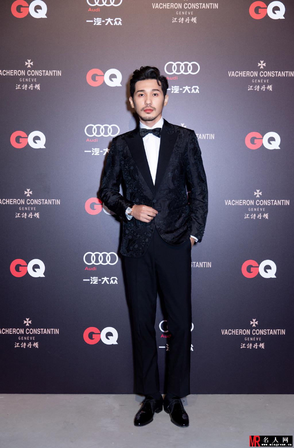 白宇现身智族GQ年度人物  获年度潜力艺人(1)