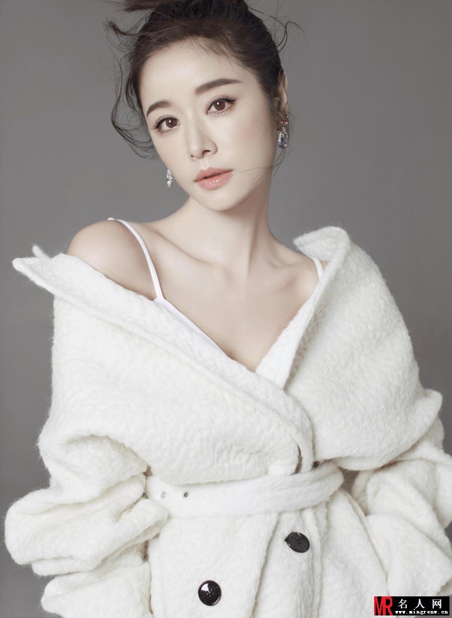 你怎么这么美！林心如怀孕后登杂志封面优雅似天鹅(1)
