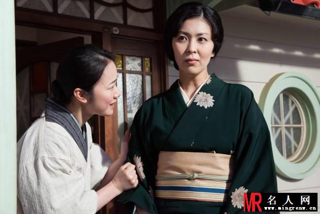 小小的家2014年版少女布宫多重剧照(1)