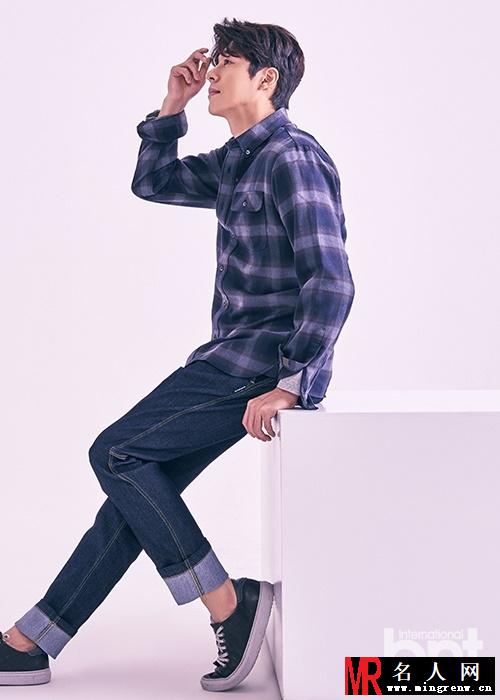 韩星徐智锡拍写真 随性自在尽显成熟男人气质(1)