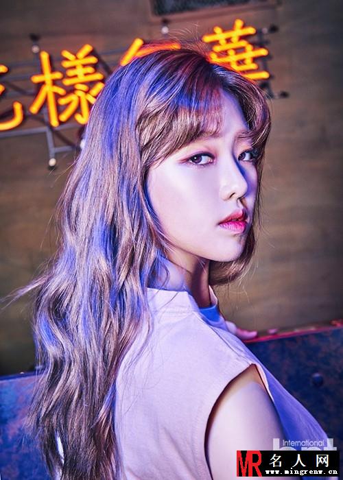 韩国女歌手Kisum最新写真 眼神迷人酷劲十足(1)