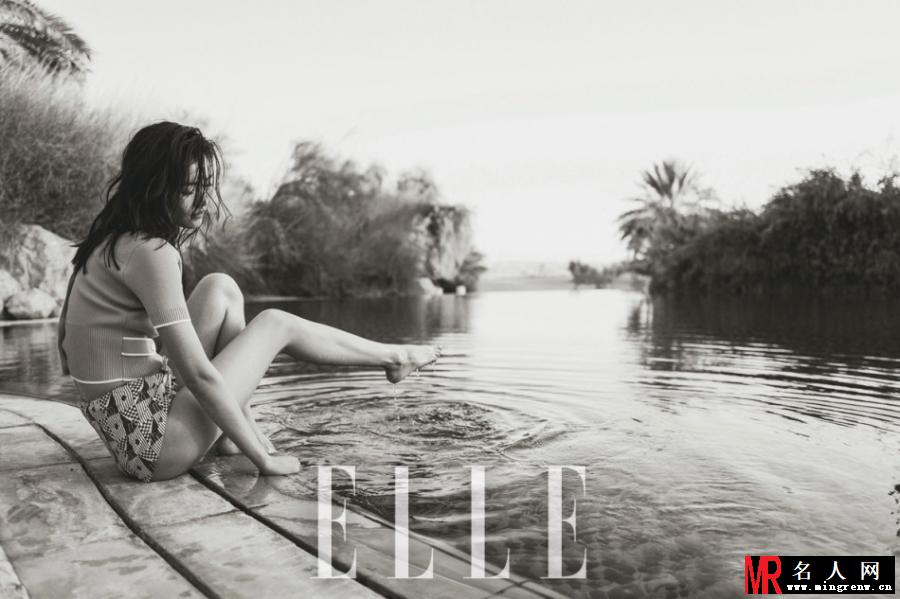 刘雯《ELLE》3月刊杂志封面大片(1)