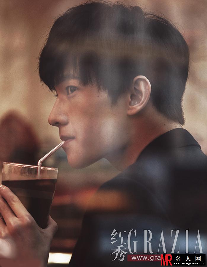 杨洋杂志写真 美食作伴青春活力十足(1)