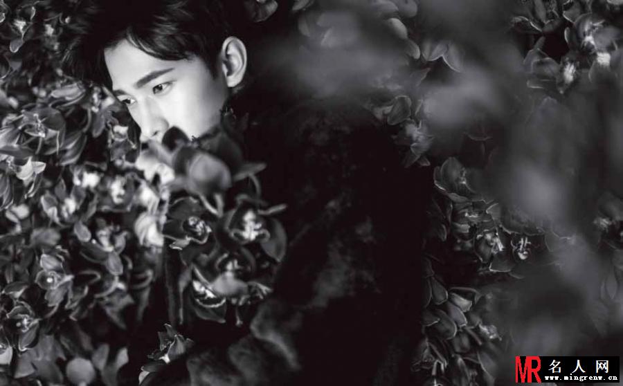 花一样的美男子！杨洋最新时尚写真(1)