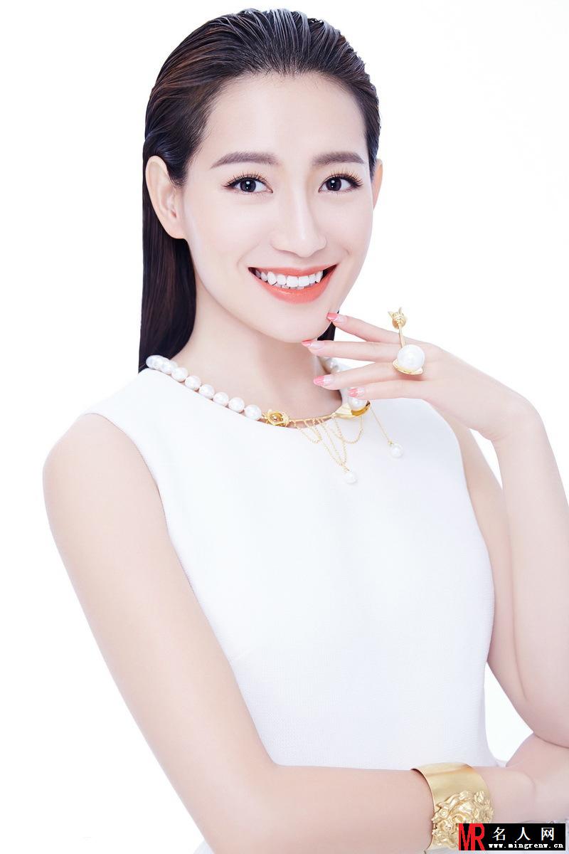 苏青初春白裙写真 健康淡雅气质干净(1)