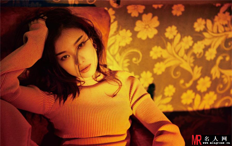 倪妮柔美率性写真春日风情尽显(1)