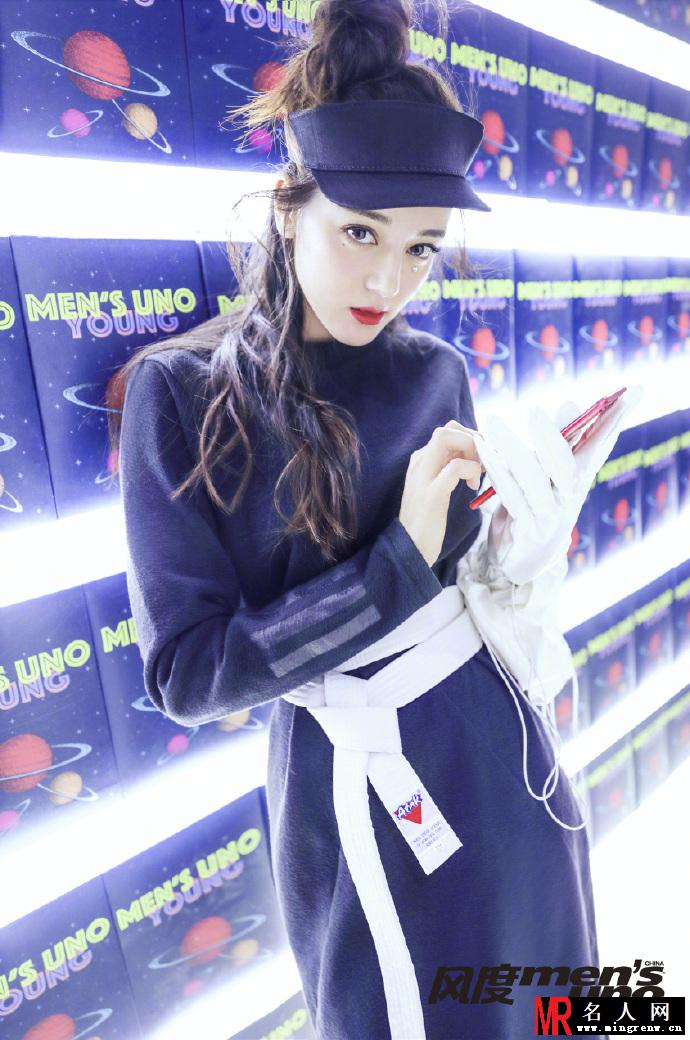 迪丽热巴封面大片曝光 原力少女尽显青春本色(1)