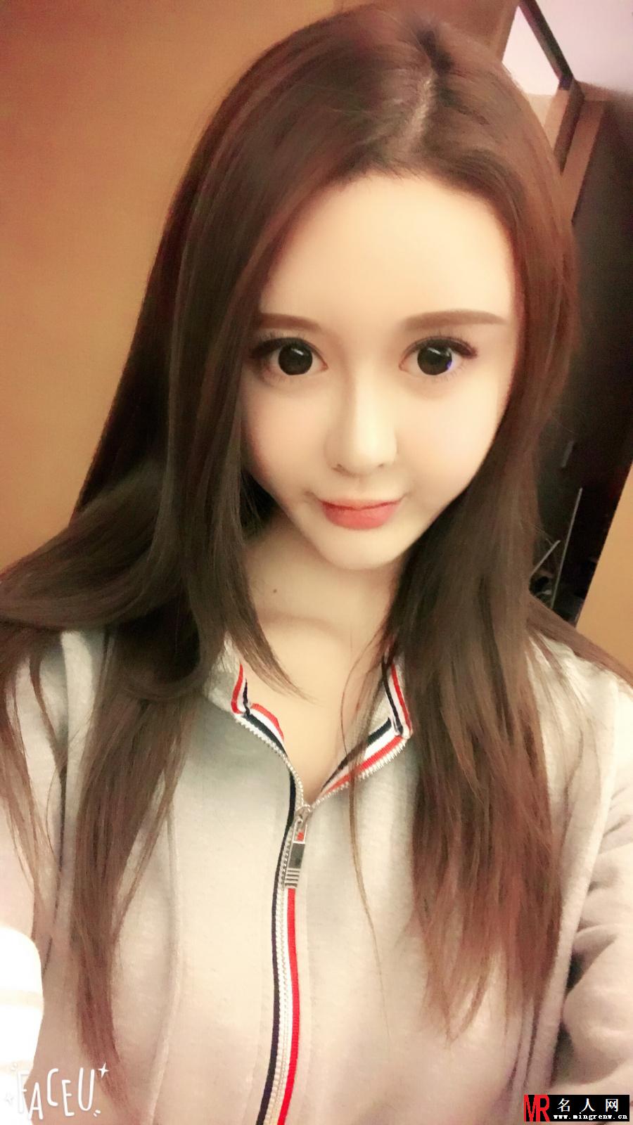 吴亦凡前女友小G娜最新生活照 简直就像充气娃娃(1)