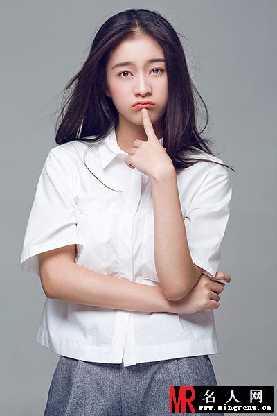 张雪迎清纯写真 邻家女孩般俏皮可爱(1)