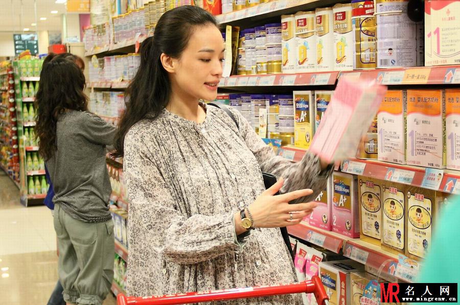 不再让你孤单李佩如剧照(1)