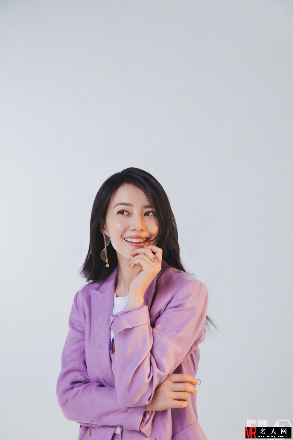 高圆圆完美诠释魅惑紫 微微一笑大长腿抢镜(1)