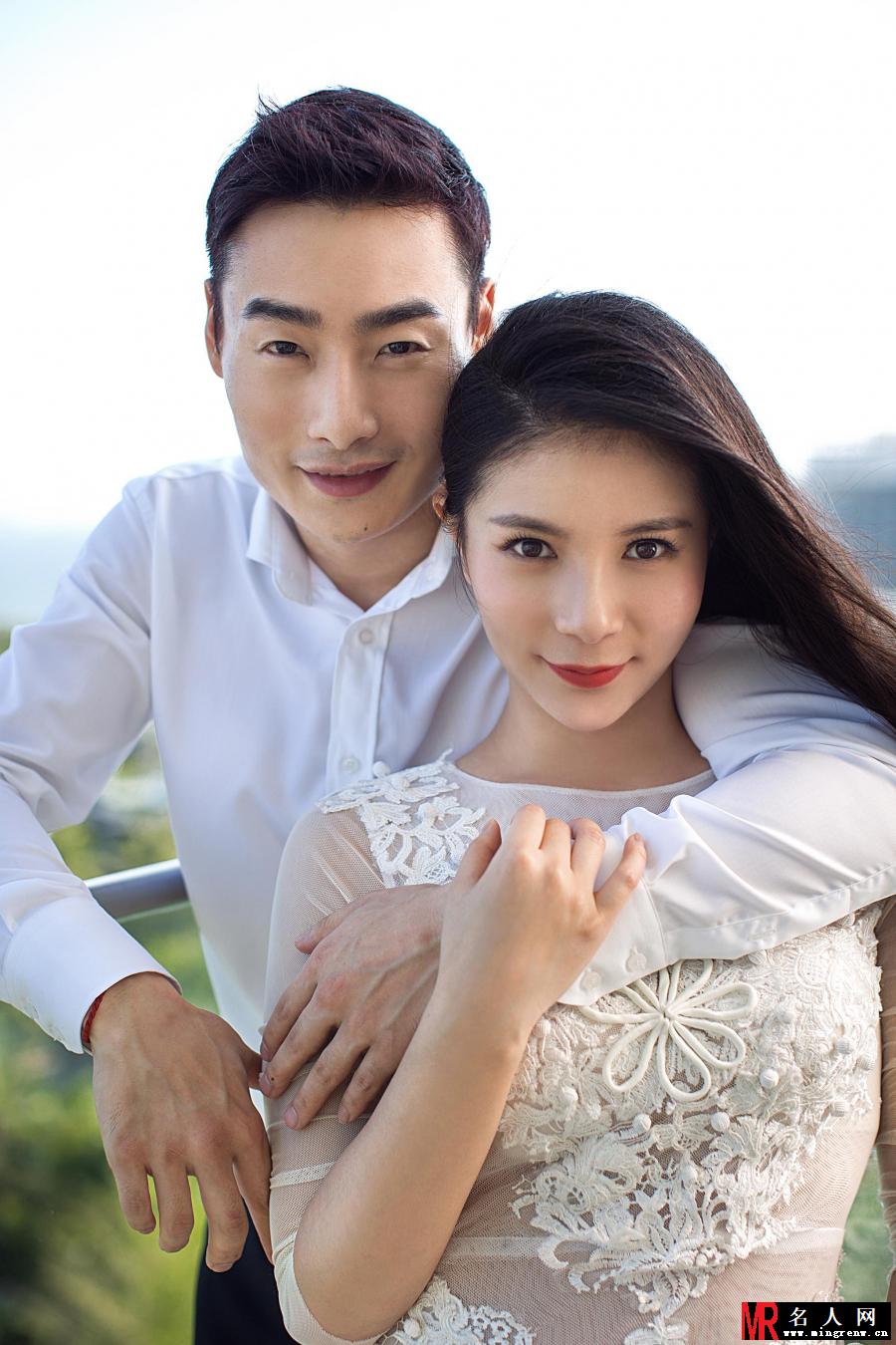 秦凯何姿婚纱照曝光 二人甜蜜笑容幸福无比(1)