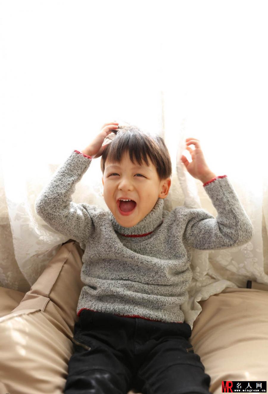 萌版李敏镐？小亮仔最新写真(1)