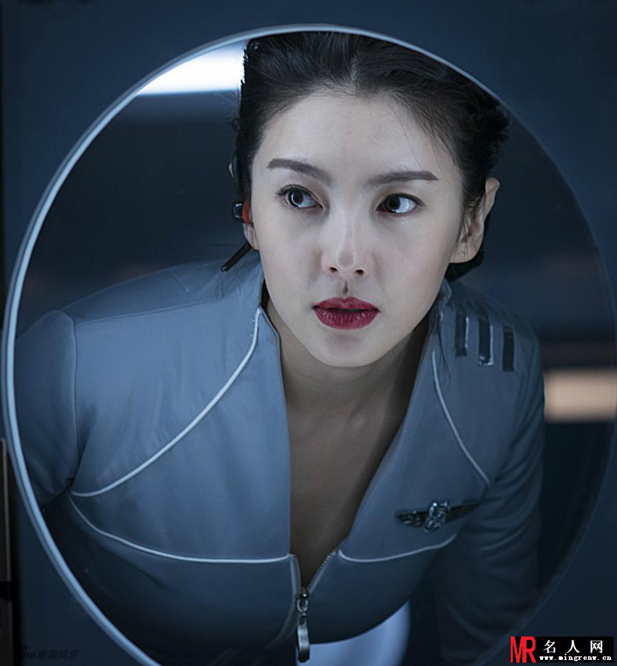 蒸发太平洋女机长剧照(1)