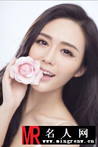 汤晶媚性感写真 长发妖娆眼神妩媚(1)