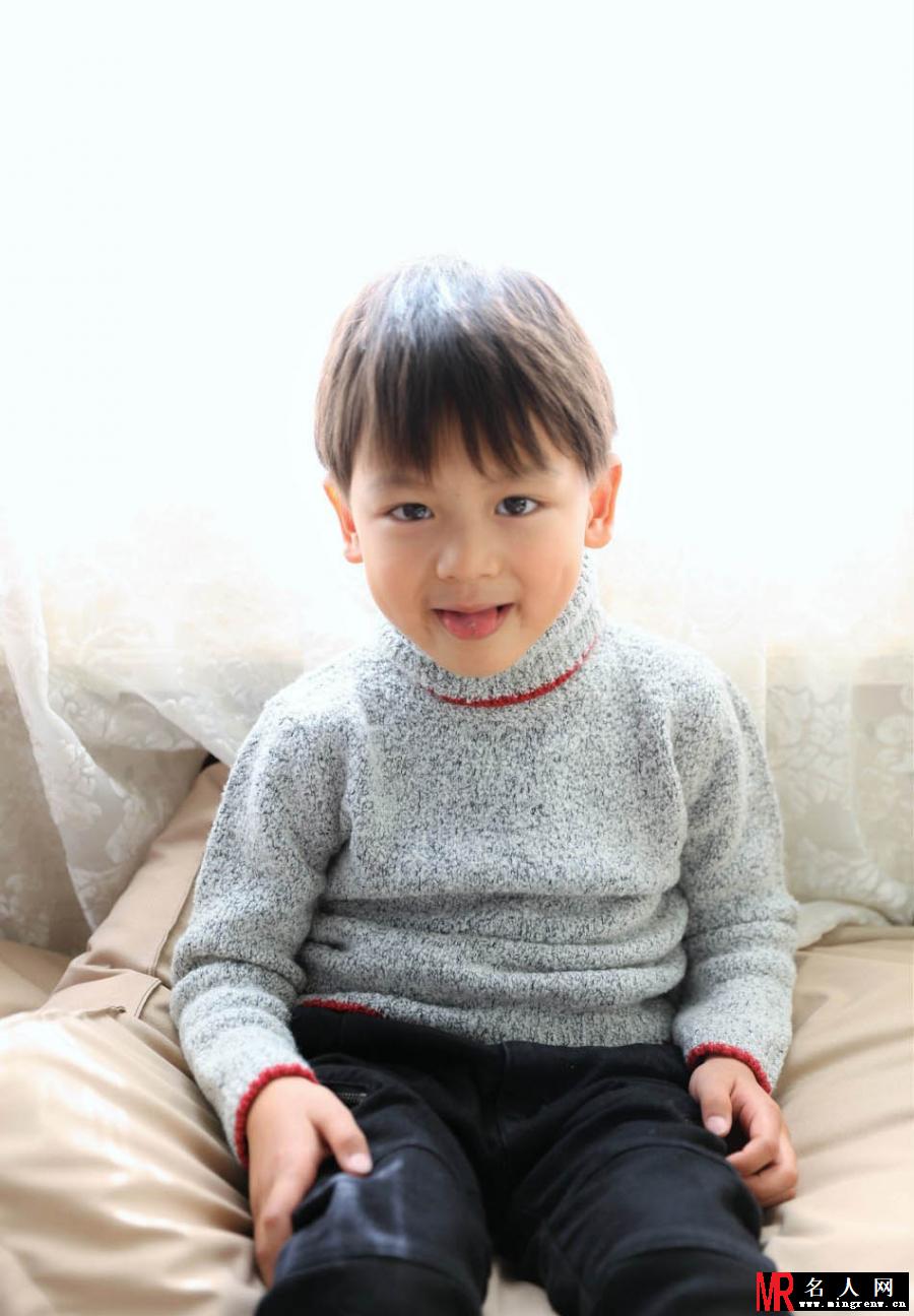 萌版李敏镐？小亮仔最新写真(1)