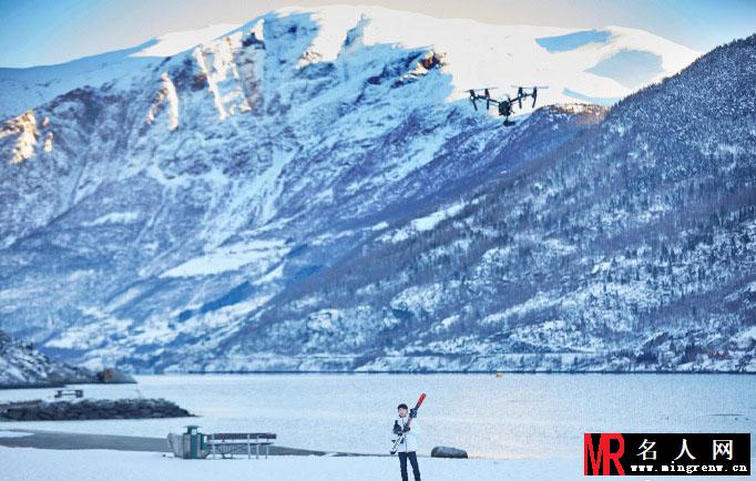 王源冰雪写真曝光 翩翩少年干净纯粹无与伦比(1)