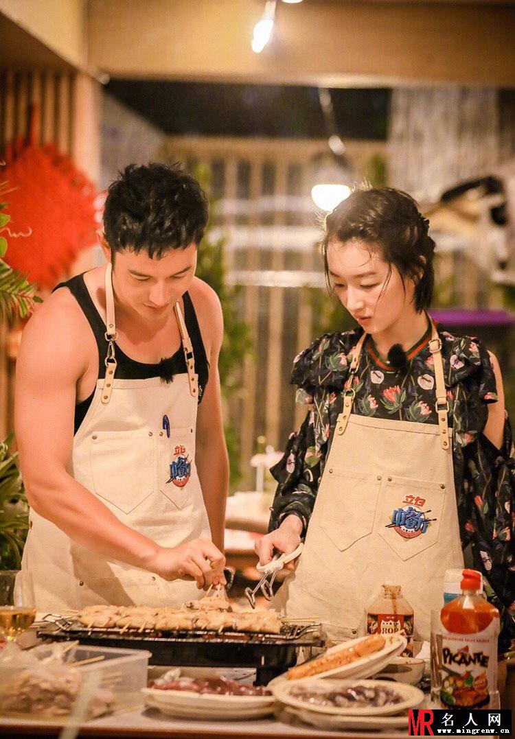 黄晓明担任厨师 网友声称能减肥算我输！(1)