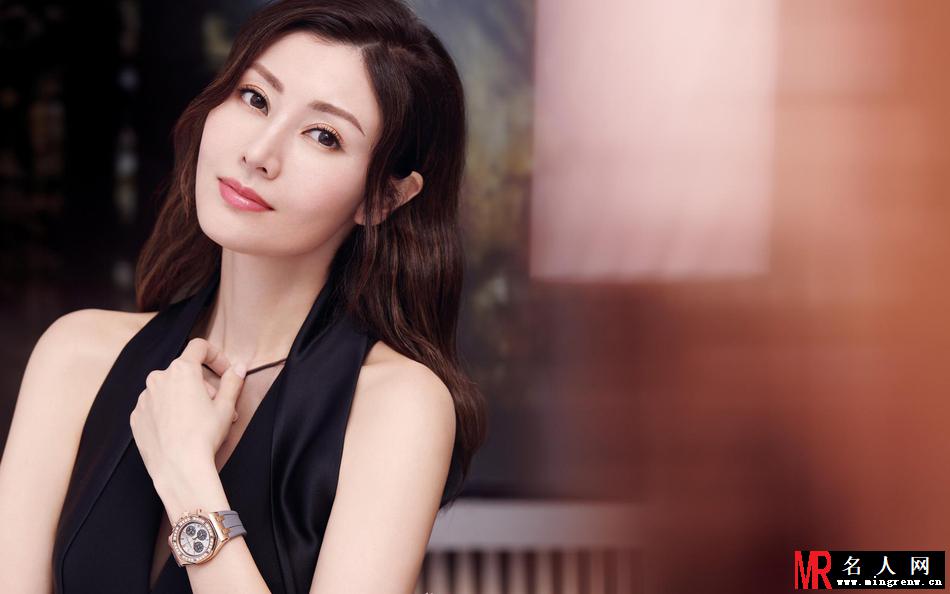 李嘉欣最新写真曝光 妆容淡雅尽显气质(1)