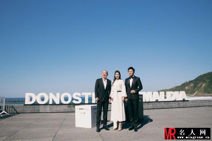 杨幂现身第66届圣塞巴斯蒂安国际电影节(1)