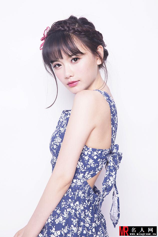 南笙清纯写真 清新明媚甜美可人(1)