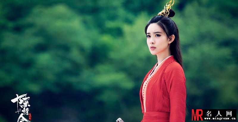 《陈情令》首曝剧照 肖战黑衫握笛王一博白袍抚琴(1)