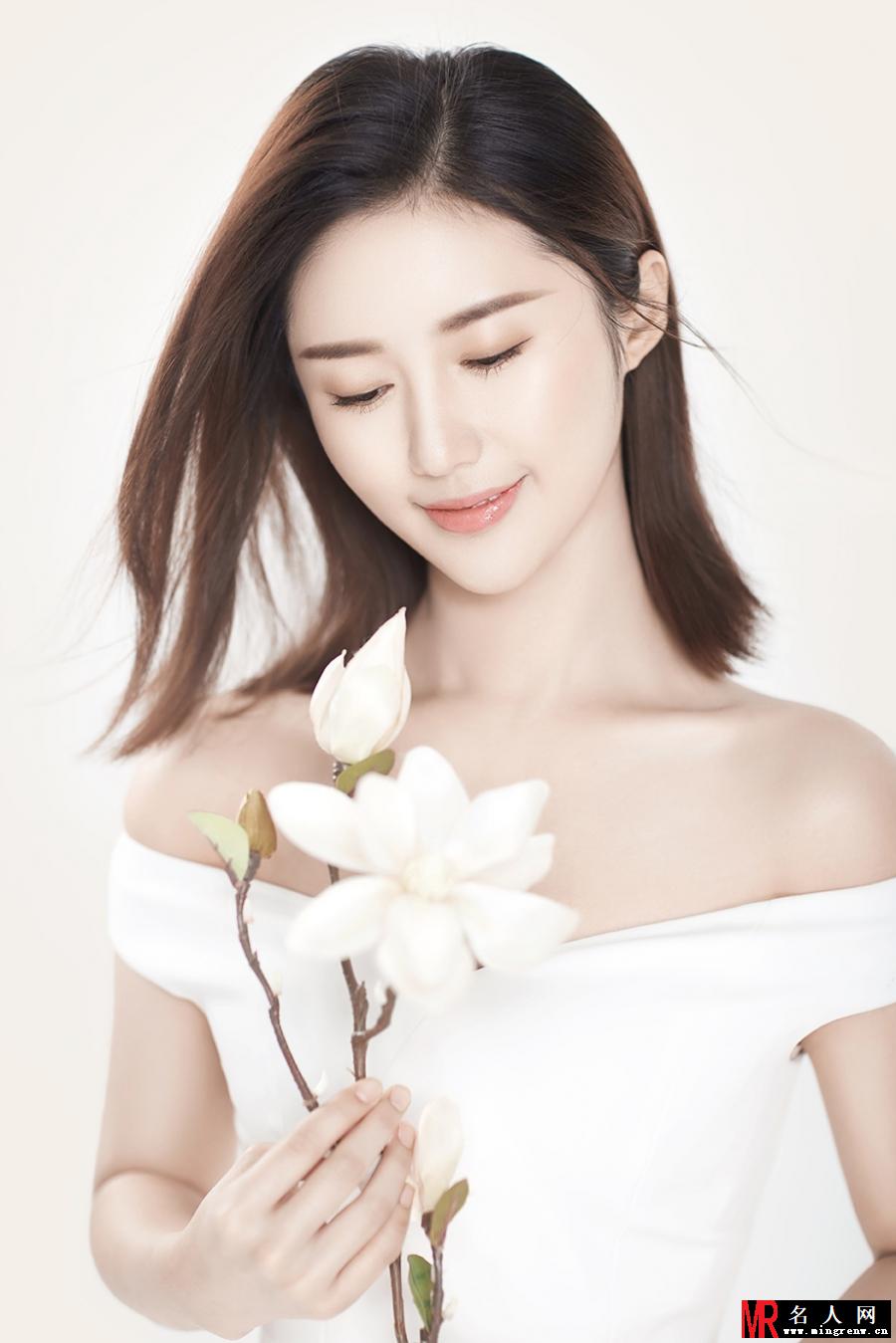 韩与诺玉女系写真公开 温婉大气彰显如兰气质(1)