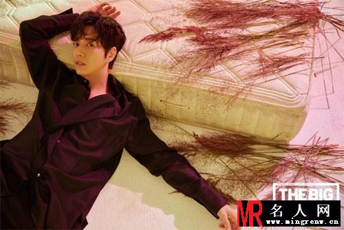 朴海镇拍公益写真 吸引各国粉丝目光(1)