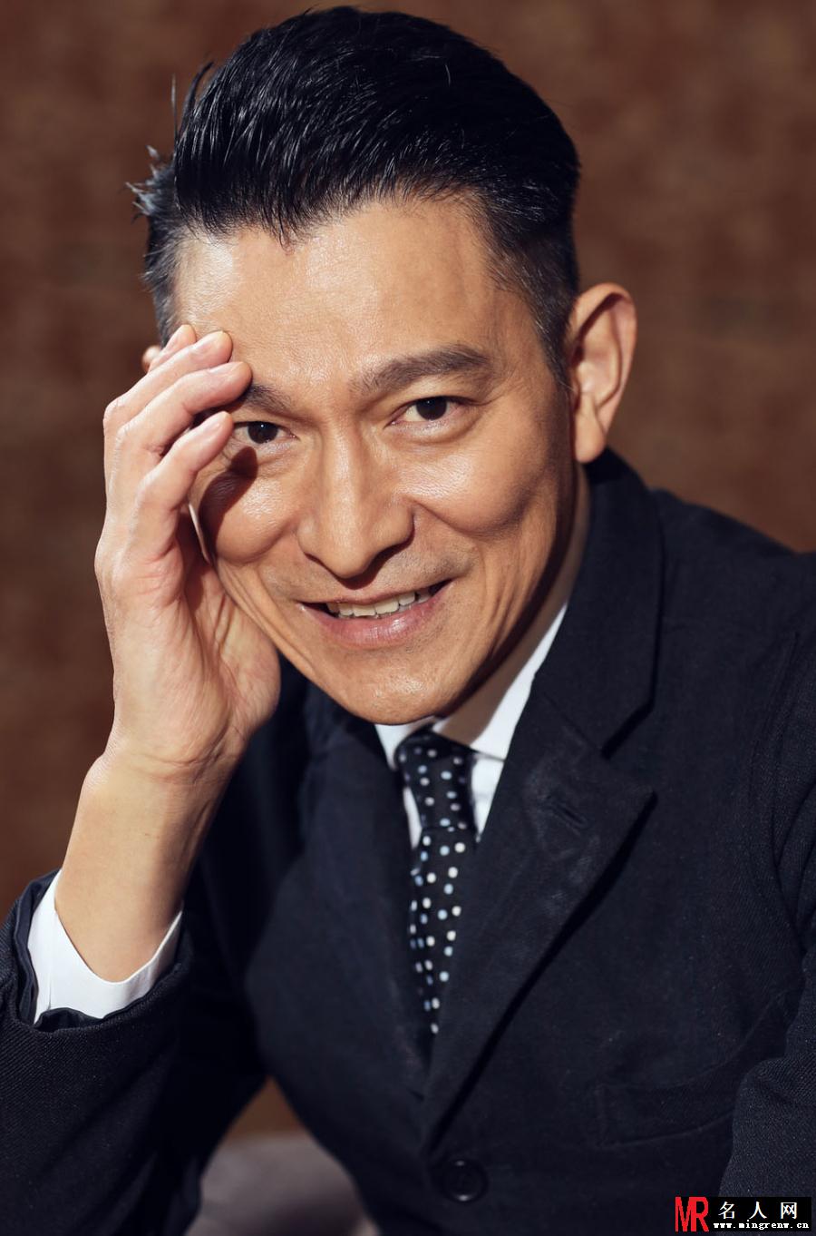 不老男神刘德华参加对话 不卑不亢帅了三十多年(1)