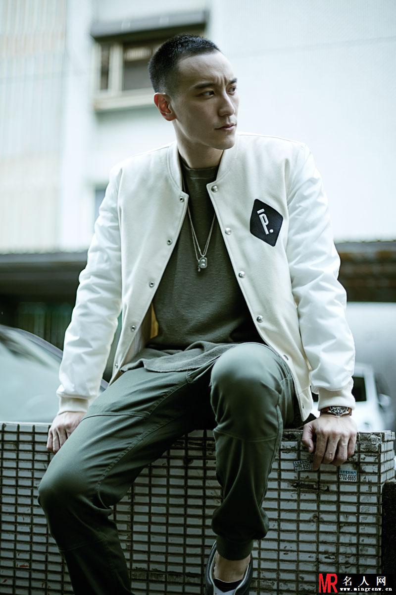 王阳明早春写真 彰显型男魅力(1)