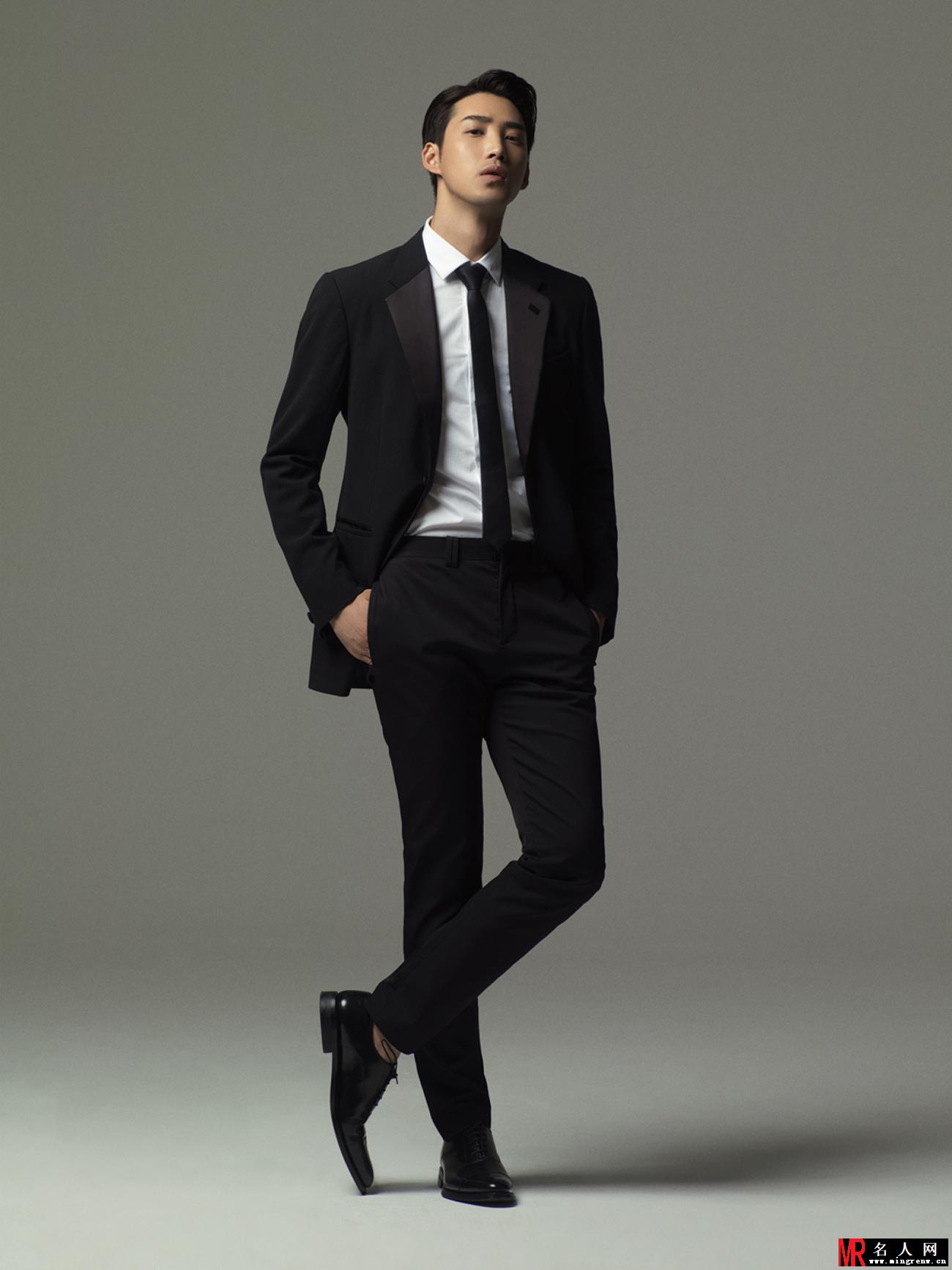 庞瀚辰商务大片上线 质感正装诠释“职男”style(1)