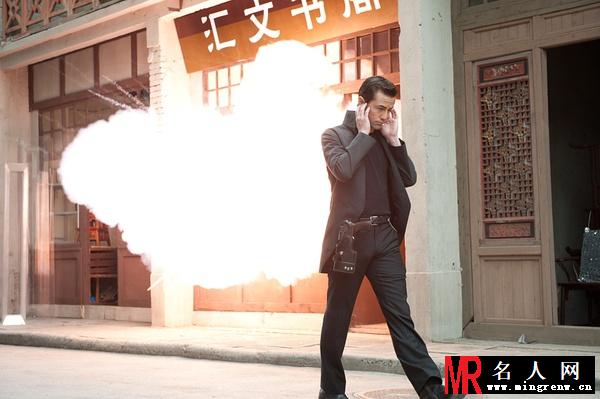环形使者乔剧照(1)