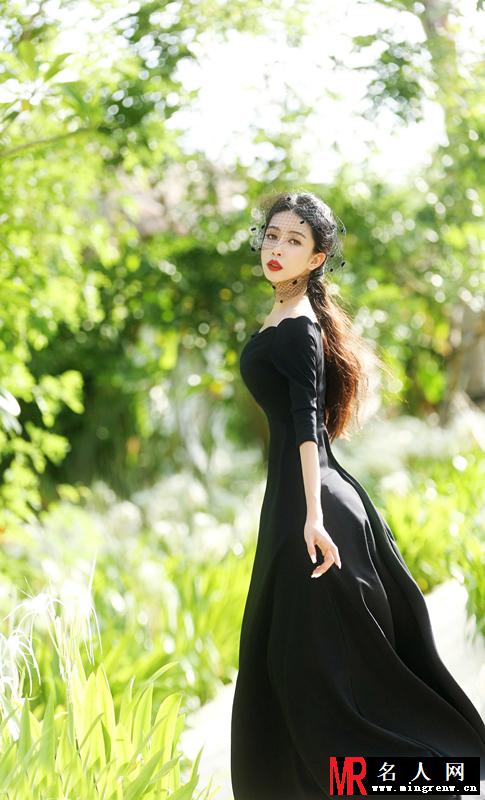 性感尤物潘霜霜写真 大地女神之复苏(1)