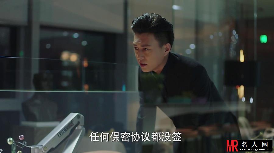 《我的前半生》靳东剧照 饰演贺涵(1)