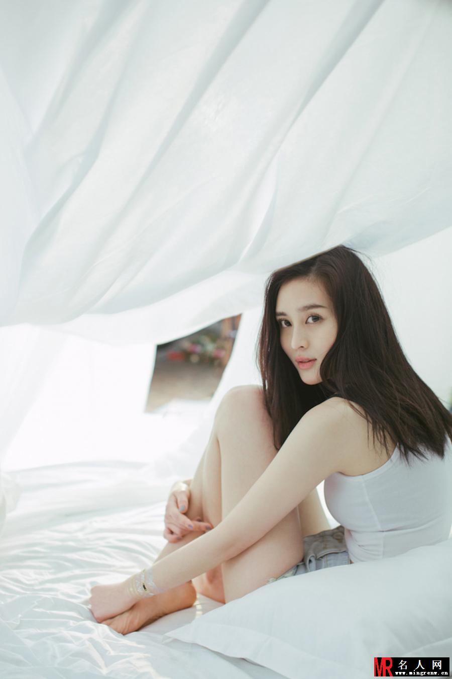 汤晶晶杂志写真 清新之中蕴含灵动(1)