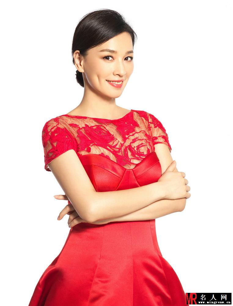 张庭新春写真 华贵礼服映红甜美笑容(1)