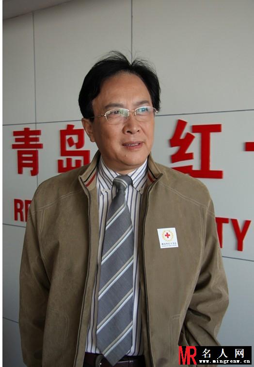 唐国强生活照(1)