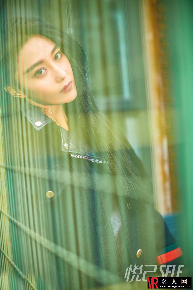 张馨予冬日写真 百变造型魅惑(1)